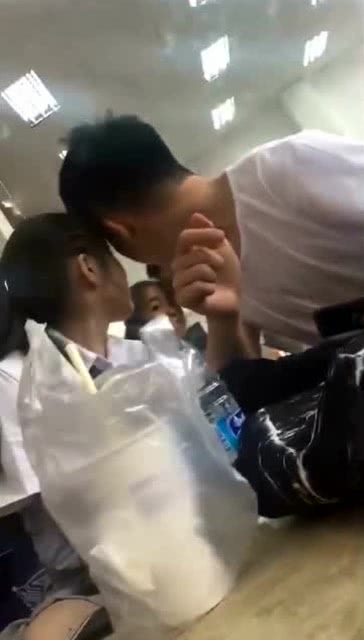 男人故意秀恩爱的目的