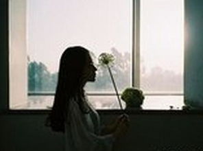 女人梦见被追到处躲藏