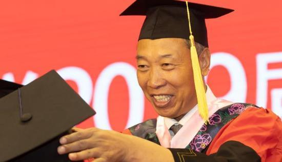 老公是博士大学老师好吗