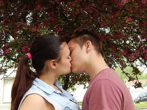 已婚女梦见和别的男人在一起亲热