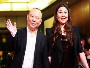 郭德纲的两任妻子照片