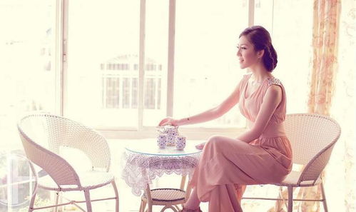 形容女人抽烟气质高雅的句子