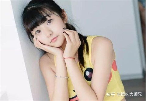 内向女孩喜欢你的征兆