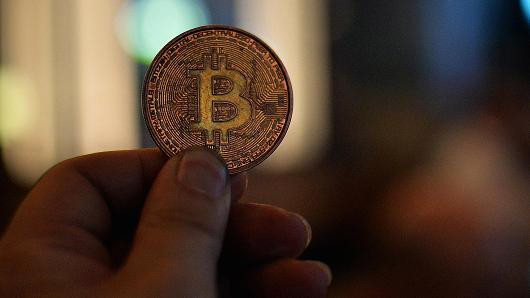 美国与香港稳定币监管新政：你的USDT还能用吗？