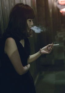 女人抽烟的心情说说