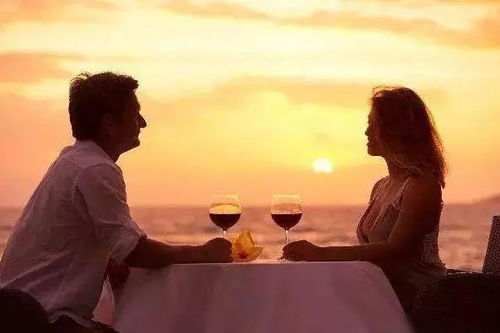 男人不表白却老约你出去 一旦男人开始碰你的手臂