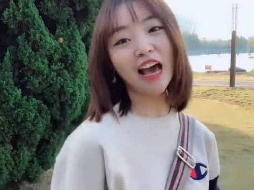 男人为什么喜欢幼稚的小女孩 男人能看出清纯干净的女生吗