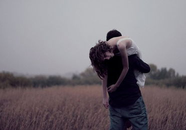 男人主动给你打电话又不说话 打你电话又不说话的人