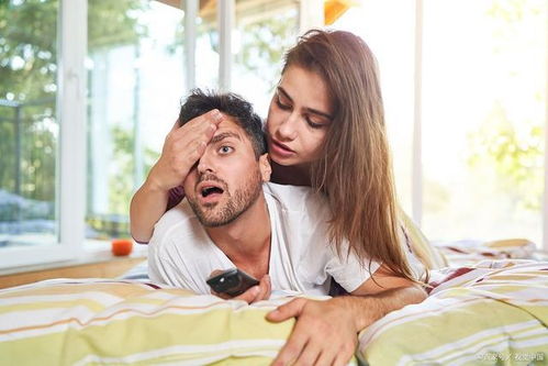 男人出轨后13个征兆 男人出轨后心虚的7大征兆