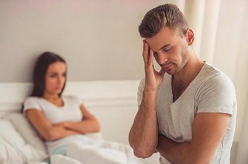 男人向你展示他的伤口 男生主动和你说他受伤了