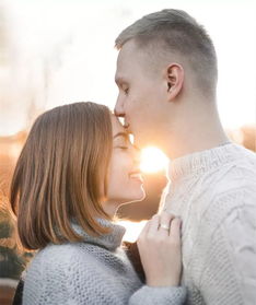 男人吻女人额头的心理 吻额头是什么样子