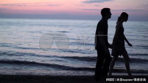 男人回头看你一眼心理学 男人离开时回头看女人