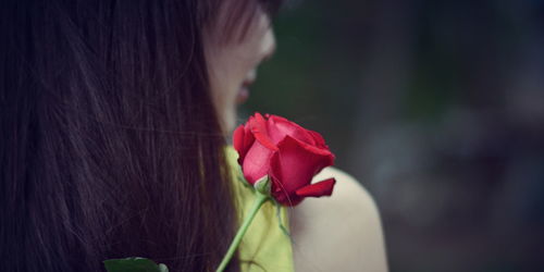 男人对入了心的女人能忘掉吗 怎么知道男人对你入心了