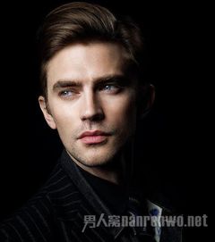 男人嘴唇紫黑是肾虚吗 为什么男人嘴唇紫黑