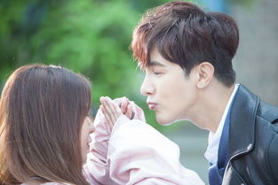 男人想吻你的信号 男人动情后的身体暗示