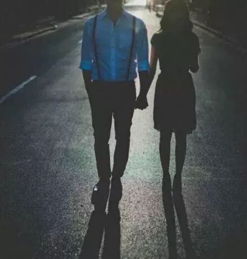 男人感情越克制越沦陷 男人压抑感情会爆发