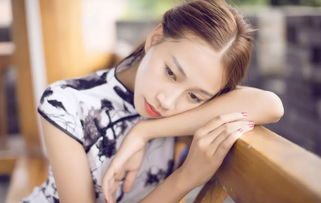 男人怎么看爱读书的女人 能静下心来看书的女人性格