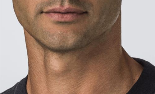 男人总是故意触碰你 男生接东西故意碰你的手