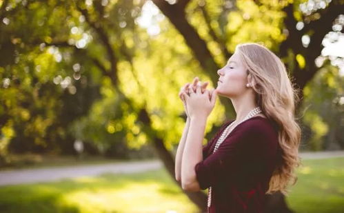 男人最爱内心高贵的女人 真正的高贵的内心的涵养