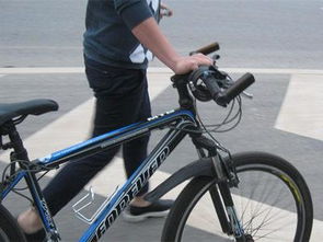 男人梦见车丢了到处找 男人梦见丢自行车是什么预兆