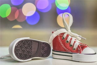 男人梦见鞋子破了预示着什么 梦见自己脚上的鞋破了什么意思