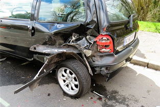 男人梦见自己被车撞了 老公梦到我被车撞了没受伤