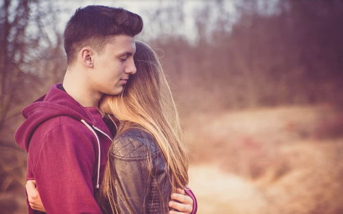 男人真的喜欢一个女人的表现 男生太爱一个女生的表现