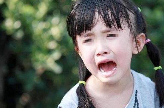 男人看到我突然愣住了 看到一个人突然愣住