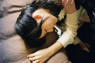 男人看你的手代表什么 男人主动碰你的手说明什么