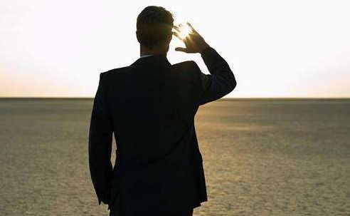 男人没有担当的经典句子 形容一个男人无责任无担当