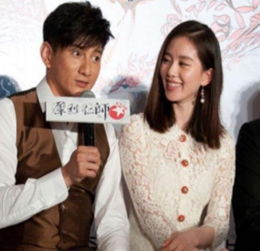 男人温柔宠溺的眼神 描写一个人宠溺的眼神