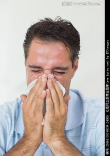 男人生病会主动告诉谁 男人说感冒了暗示女生啥