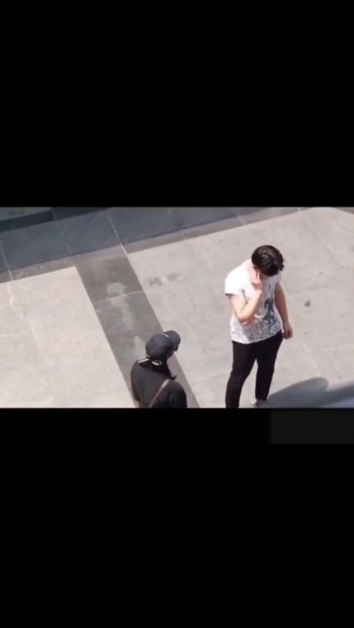 男人给情人下跪说明什么 男情人下跪是真心的么