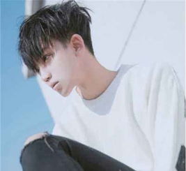 男人突然换头像的心理学 男生换头像的小心思