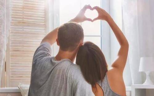 男人突然爱打扮是不是出轨了 男人出轨一眼就看出来