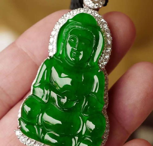 男人适合戴什么翡翠挂件 男人戴什么吊坠比较好