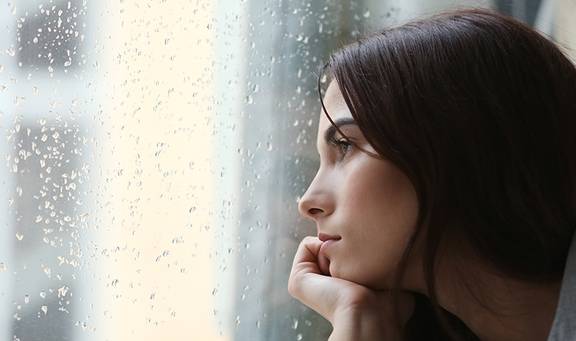 男人说心烦怎么高情商回复 一个男人对你说他心情不好