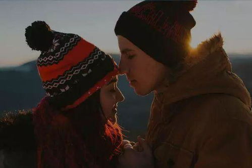 男人说很爱你怎么高情商回复 当男人发微信说爱你怎么回答