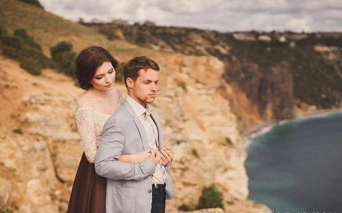 男朋友太爱女孩的表现 男人真爱和假爱的区别