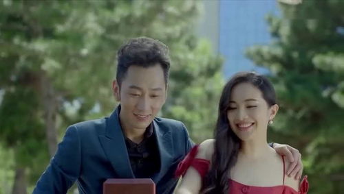 男朋友和闺蜜偷偷在一起了 发现男朋友和我的闺蜜在一起了