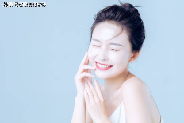 男生为什么仔细看女生脸 男生为啥喜欢看女生的脸