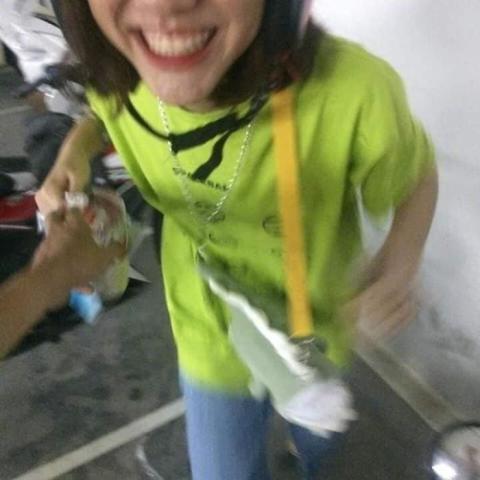 男生为什么想捏女生的肩膀 你知道男生有多馋女生的身子吗