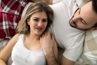 男生一发生完关系就说结婚 一个男人和你上完床后说我们结婚吧是为什么