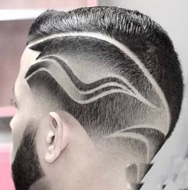 男生不停摸自己的头发 男生看见你就下意识抓头发