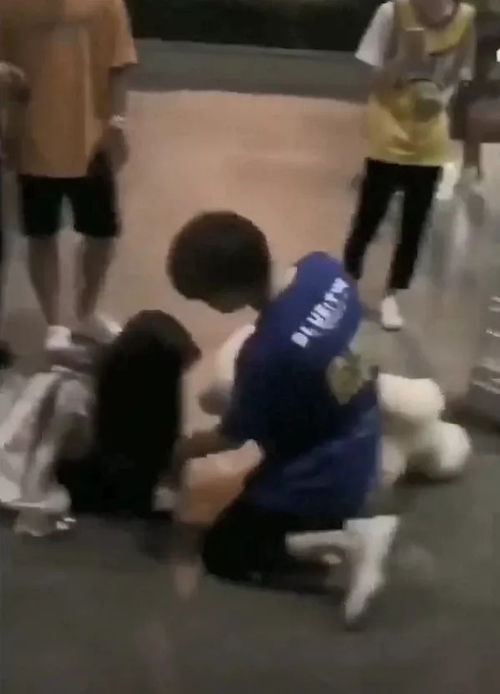 男生为什么喜欢躺在女生怀里 趴在女生怀里为什么有安全感