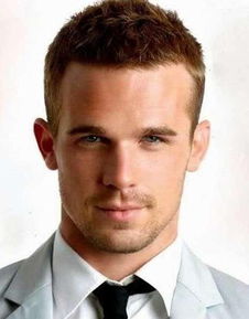 男生偏爱一个女生的表现 男生渐渐爱上你的表现