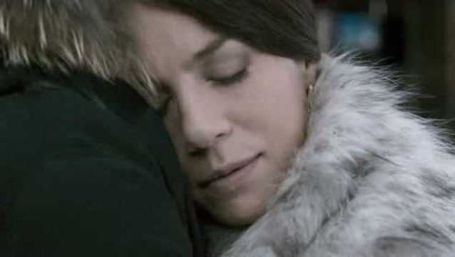 男生为什么远远望着女生 男生毫不掩饰的盯着你看