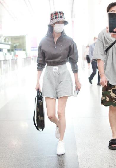 男生大长腿怎么夸 形容大长腿的唯美短句