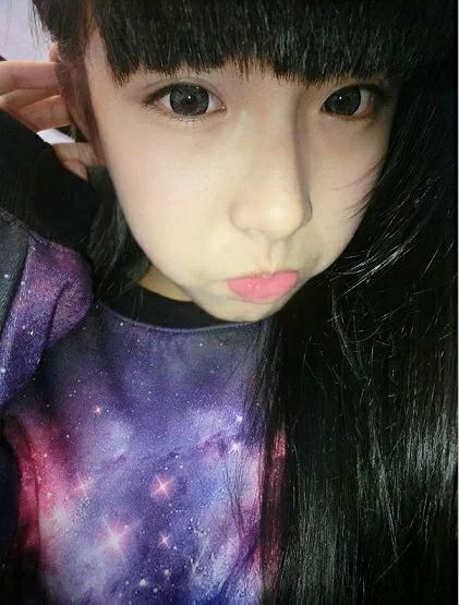 男生时不时瞟女生说明 男生会随便盯着女生看吗