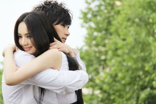 男生拥抱时用脸反复贴脖子 男生会随便碰女生脖子吗